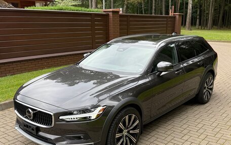 Volvo V90 Cross Country I рестайлинг, 2023 год, 5 350 000 рублей, 4 фотография