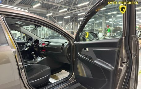 KIA Sportage III, 2011 год, 880 000 рублей, 10 фотография