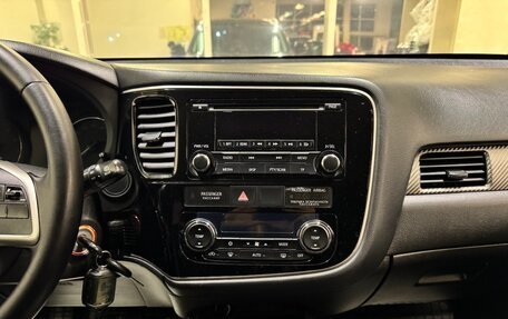 Mitsubishi Outlander III рестайлинг 3, 2012 год, 1 490 000 рублей, 12 фотография