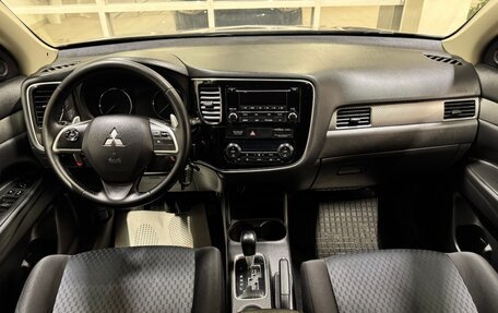 Mitsubishi Outlander III рестайлинг 3, 2012 год, 1 490 000 рублей, 8 фотография