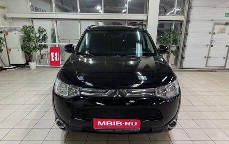 Mitsubishi Outlander III рестайлинг 3, 2012 год, 1 490 000 рублей, 3 фотография