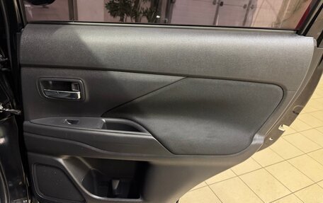 Mitsubishi Outlander III рестайлинг 3, 2012 год, 1 490 000 рублей, 17 фотография