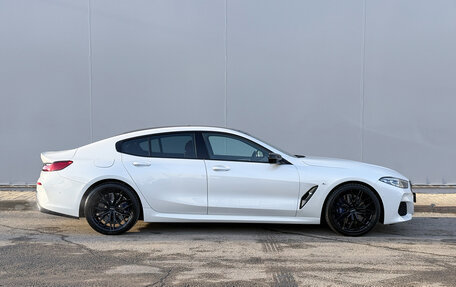 BMW 8 серия, 2019 год, 6 290 000 рублей, 7 фотография