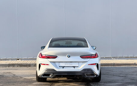 BMW 8 серия, 2019 год, 6 290 000 рублей, 11 фотография