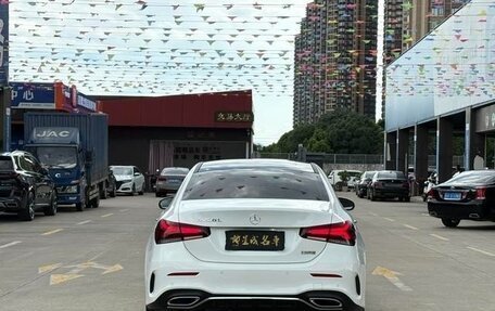 Mercedes-Benz A-Класс, 2022 год, 1 800 000 рублей, 5 фотография