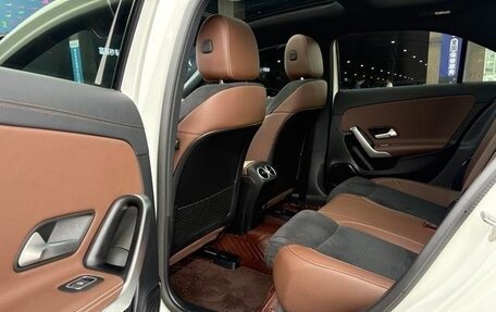 Mercedes-Benz A-Класс, 2022 год, 1 800 000 рублей, 15 фотография