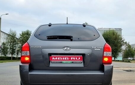 Hyundai Tucson III, 2008 год, 865 000 рублей, 2 фотография