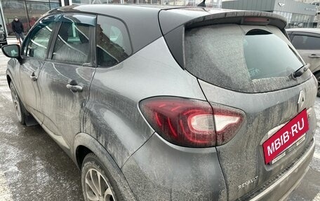 Renault Kaptur I рестайлинг, 2017 год, 1 320 000 рублей, 2 фотография