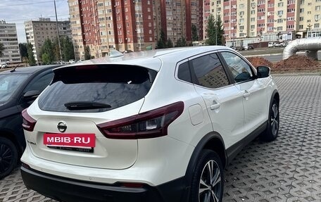 Nissan Qashqai, 2022 год, 2 300 000 рублей, 4 фотография