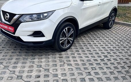 Nissan Qashqai, 2022 год, 2 300 000 рублей, 2 фотография