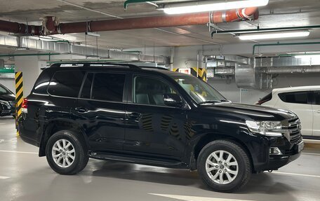 Toyota Land Cruiser 200, 2020 год, 9 270 000 рублей, 4 фотография
