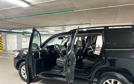 Toyota Land Cruiser 200, 2020 год, 9 270 000 рублей, 25 фотография