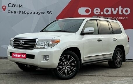 Toyota Land Cruiser 200, 2012 год, 3 590 000 рублей, 1 фотография