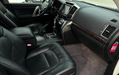 Toyota Land Cruiser 200, 2012 год, 3 590 000 рублей, 20 фотография