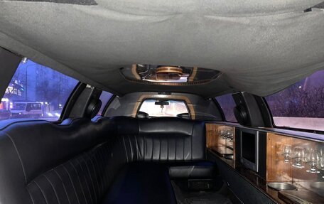 Lincoln Town Car III рестайлинг, 2000 год, 430 000 рублей, 10 фотография