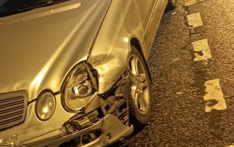 Mercedes-Benz E-Класс, 2002 год, 380 000 рублей, 6 фотография