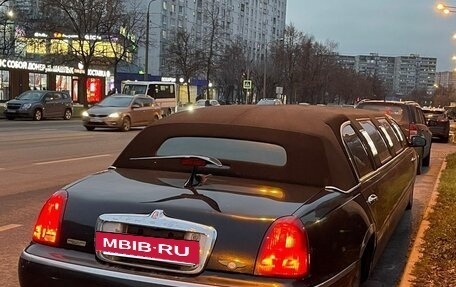 Lincoln Town Car III рестайлинг, 2000 год, 430 000 рублей, 9 фотография