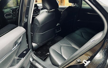 Toyota Camry, 2023 год, 3 300 000 рублей, 2 фотография