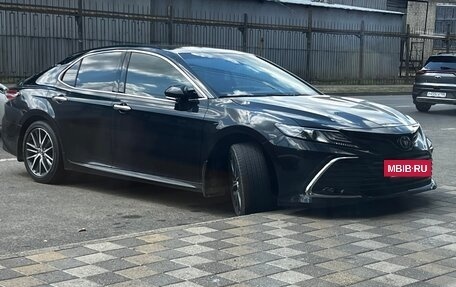Toyota Camry, 2023 год, 3 300 000 рублей, 4 фотография