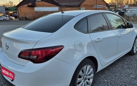 Opel Astra J, 2013 год, 835 000 рублей, 5 фотография