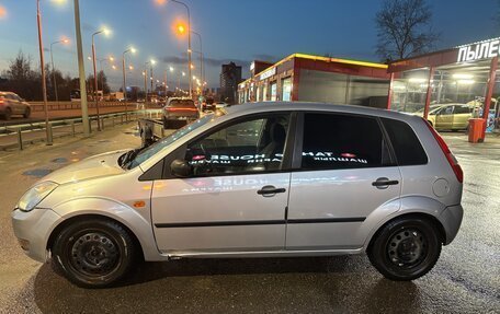 Ford Fiesta, 2005 год, 270 000 рублей, 2 фотография