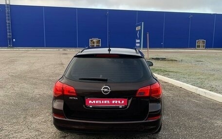 Opel Astra J, 2012 год, 700 000 рублей, 7 фотография