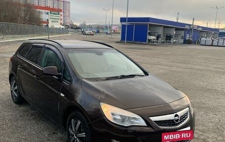 Opel Astra J, 2012 год, 700 000 рублей, 3 фотография
