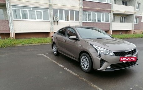 KIA Rio IV, 2022 год, 1 660 000 рублей, 2 фотография