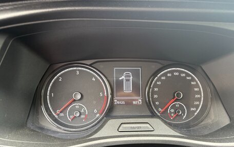 Volkswagen Caravelle T6 рестайлинг, 2021 год, 3 000 000 рублей, 6 фотография