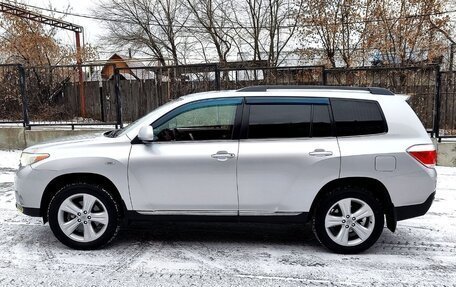 Toyota Highlander III, 2013 год, 1 980 000 рублей, 3 фотография