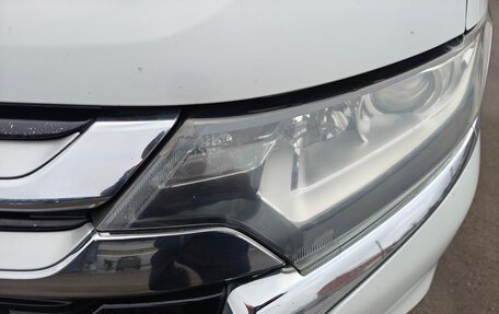 Mitsubishi Outlander III рестайлинг 3, 2016 год, 1 780 000 рублей, 14 фотография