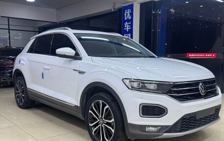 Volkswagen T-Roc I, 2021 год, 1 750 000 рублей, 3 фотография