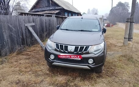 Mitsubishi L200 IV рестайлинг, 2017 год, 1 550 000 рублей, 2 фотография