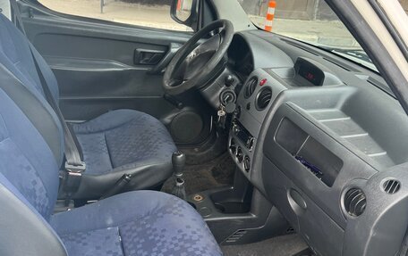 Peugeot Partner II рестайлинг 2, 2010 год, 450 000 рублей, 6 фотография