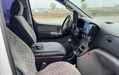 Hyundai H-1 II рестайлинг, 2008 год, 1 690 000 рублей, 5 фотография