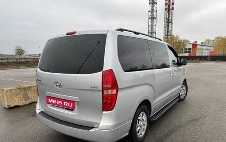 Hyundai H-1 II рестайлинг, 2008 год, 1 690 000 рублей, 4 фотография