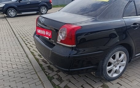 Toyota Avensis III рестайлинг, 2005 год, 780 000 рублей, 2 фотография