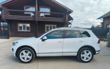 Volkswagen Touareg III, 2015 год, 2 730 000 рублей, 3 фотография
