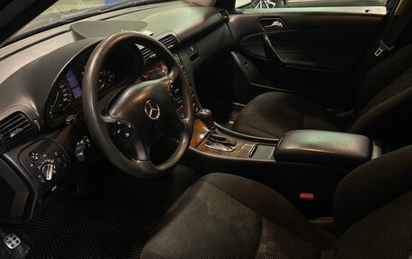 Mercedes-Benz C-Класс, 2006 год, 730 000 рублей, 3 фотография