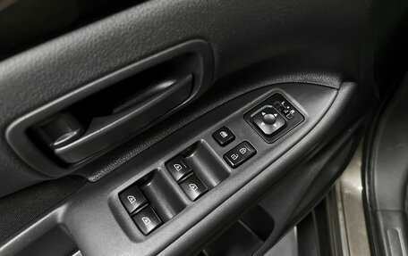 Mitsubishi Outlander III рестайлинг 3, 2018 год, 1 995 000 рублей, 21 фотография