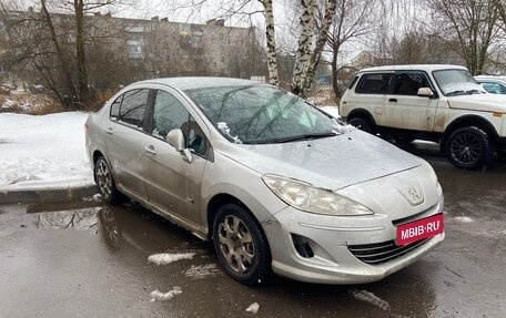 Peugeot 408 I рестайлинг, 2014 год, 280 000 рублей, 3 фотография