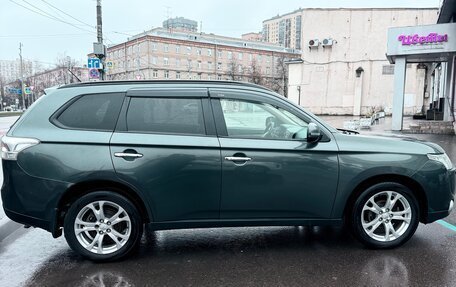 Mitsubishi Outlander III рестайлинг 3, 2013 год, 1 300 000 рублей, 6 фотография