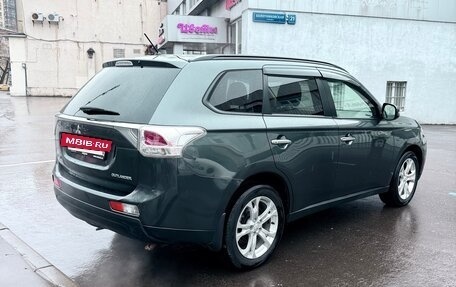 Mitsubishi Outlander III рестайлинг 3, 2013 год, 1 300 000 рублей, 7 фотография