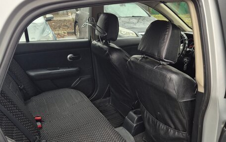 Nissan Tiida, 2011 год, 800 000 рублей, 11 фотография