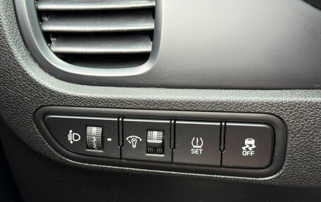 KIA Rio IV, 2017 год, 1 370 000 рублей, 18 фотография