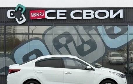 KIA Rio IV, 2017 год, 1 370 000 рублей, 8 фотография