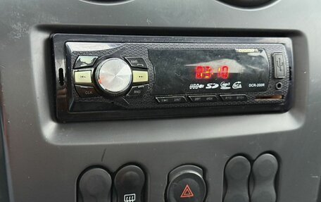 Renault Logan I, 2010 год, 380 000 рублей, 15 фотография