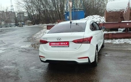 Hyundai Solaris II рестайлинг, 2018 год, 750 000 рублей, 4 фотография