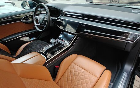 Audi A8, 2023 год, 10 950 000 рублей, 18 фотография