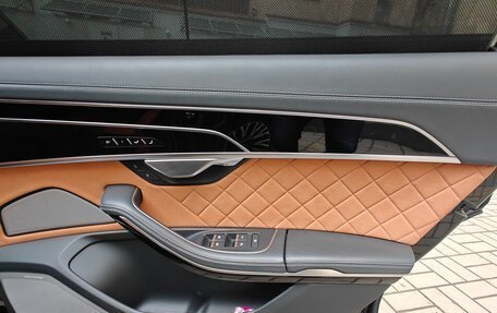 Audi A8, 2023 год, 10 950 000 рублей, 17 фотография